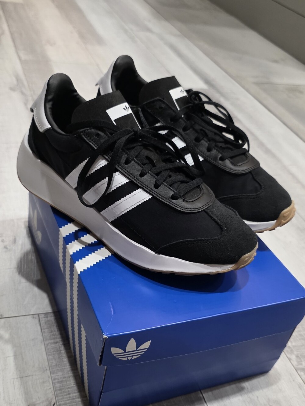 Adidas Country Xlg J Black & White Retro Kids 7 Runner Sneakers Womens 8 - Picture 2 of 8